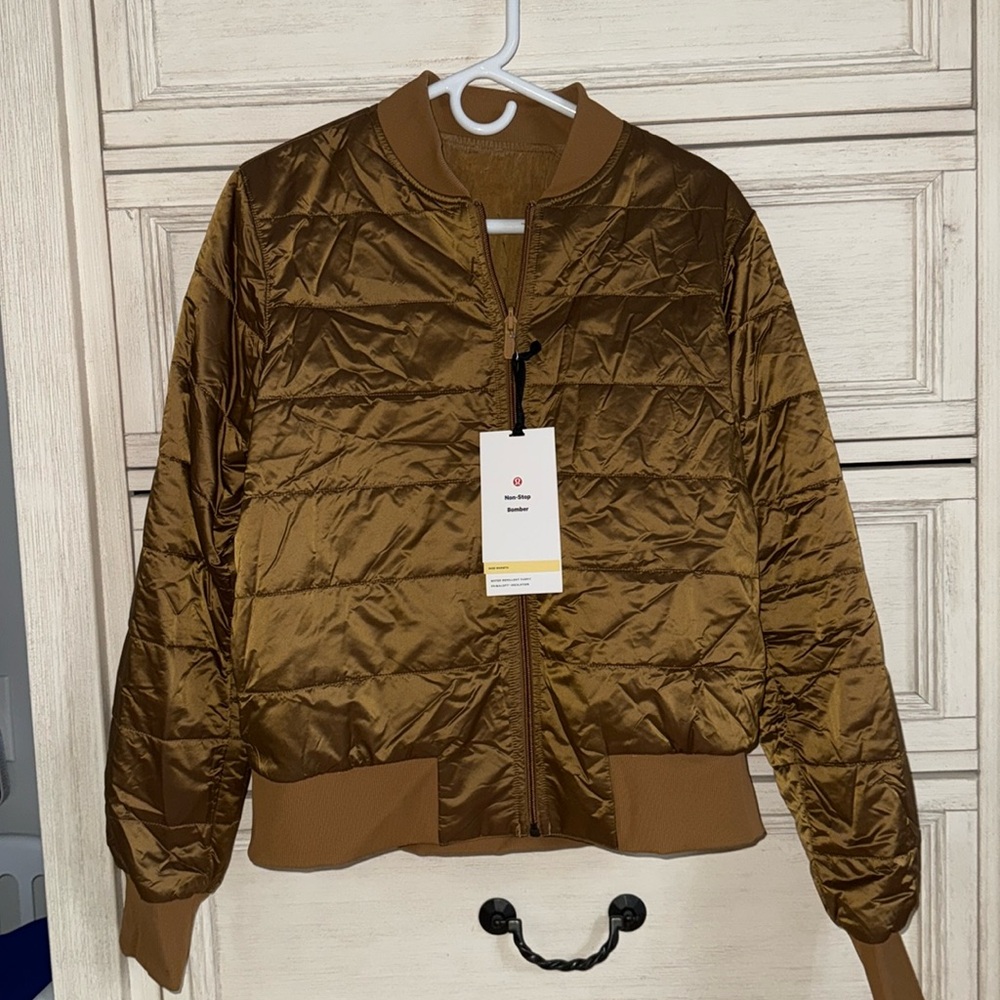 Lululemon non stop bomber size 12 color is bbeg (gold-ish)